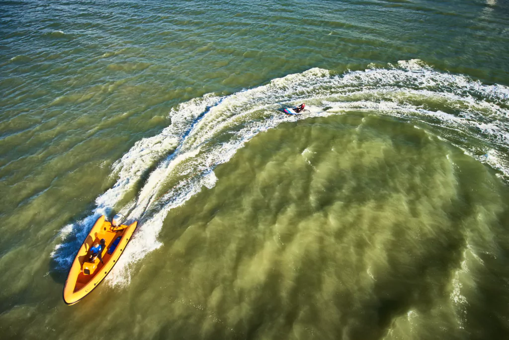 beach-and-water-olympics-boat_h3-1024x683