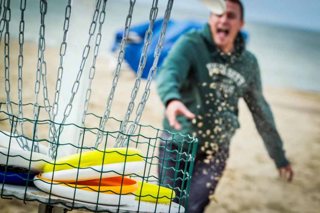 beach-olympics-frisbee-1024x683