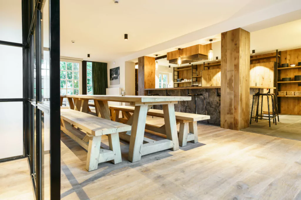 dining-room-kitchen_tero-lodge-francorchamps-scaled-e1660047025118-1024x683