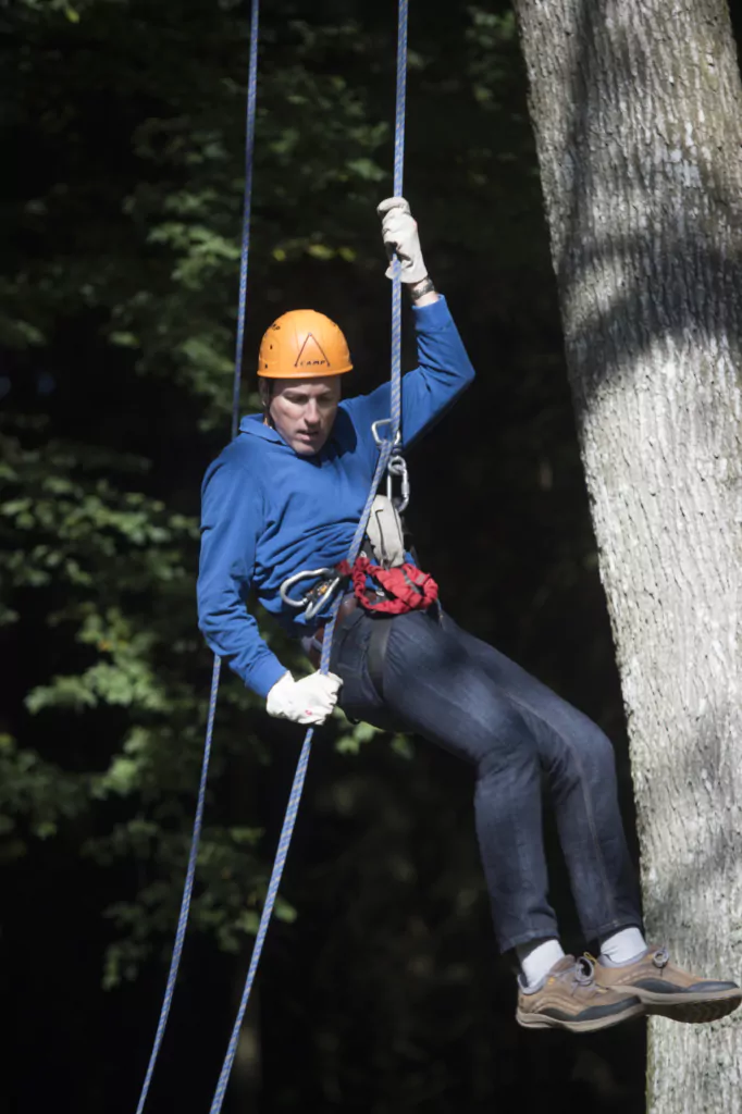 rappeling-accrobranch_h4-1-682x1024