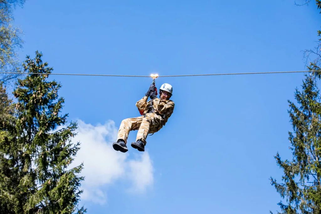 zipline-step-out_h3-1024x683